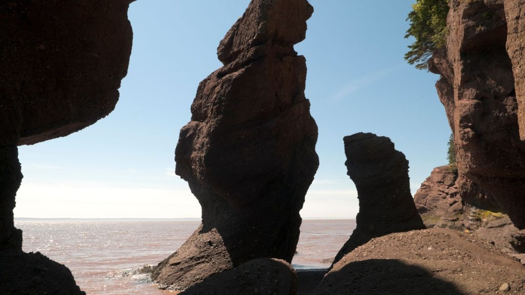 Hopewell Rocks: Unveiling The Best Tides, Kayaking & More!